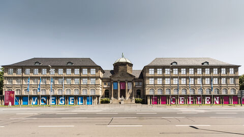 Das Museum Wiesbaden Der Bau des Museums Wiesbaden von außen