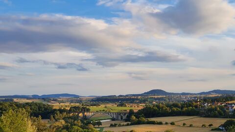 Landschaft in Fuldabrück  Landschaft in Fuldabrück mit viel Wald und Feldern