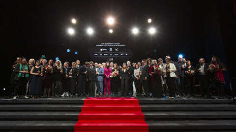 Die Preisträgerinnen und -preisträger, Laudatorinnen und Laudatoren des Hessischen Film- und Kinopreises 2021 Die Preisträgerinnen und -preisträger, Laudatorinnen und Laudatoren des Hessischen Film- und Kinopreises 2021