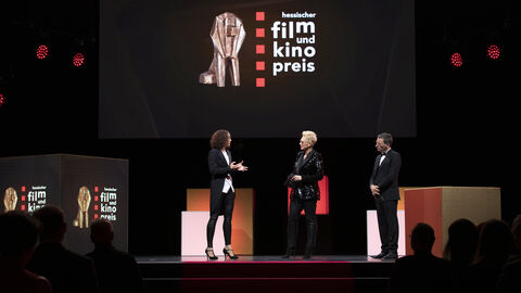Kunst- und Kulturministerin Angela Dorn mit Moderatorin Bärbel Schäfer und Moderator Rainer Ewerrien Kunst- und Kulturministerin Angela Dorn mit Moderatorin Bärbel Schäfer und Moderator Rainer Ewerrien