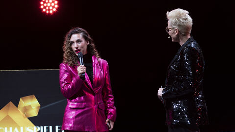 audatorin Tijen Onaran und Moderatorin Bärbel Schäfer audatorin Tijen Onaran und Moderatorin Bärbel Schäfer