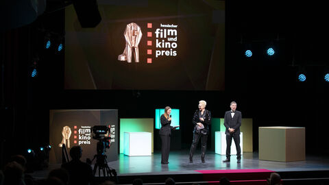 Schauspielerin Jasna Fritzi Baur, Moderatorin Bärbel Schäfer und Moderator Rainer Ewerrien Schauspielerin Jasna Fritzi Baur, Moderatorin Bärbel Schäfer und Moderator Rainer Ewerrien