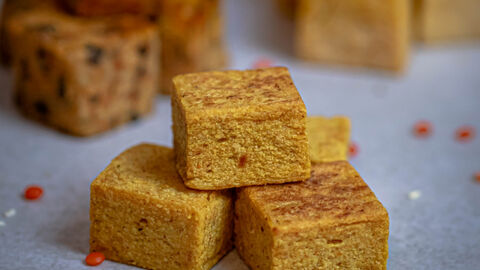 ProPlants besteht hauptsächlich aus Linsen und kann wie Tofu verwendet werden. ProPlants-Würfel