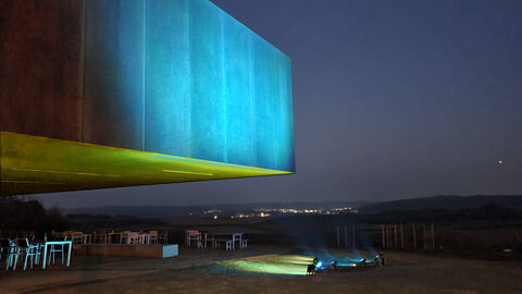 Das Museum der Keltenwelt am Glauberg in den Farben der Ukraine Das Museum der Keltenwelt am Glauberg, blaugelb angestrahlt