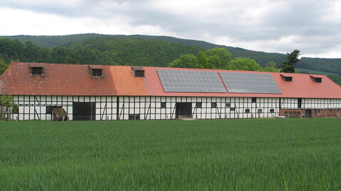 Gutshof in Bad Sooden-Allendorf mit Solaranlagen auf dem Dach