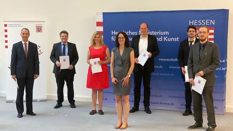 Ministerin Dorn mit den Preisträgerinnen und Preisträgern des Hessischen Hochschullehrpreises 2020.