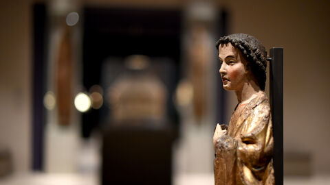 Nahaufnahme einer Figur im Dommuseum.