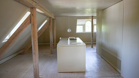 Der ausgebaute Dachboden in der ausgezeichneten Darmstädter Villa.