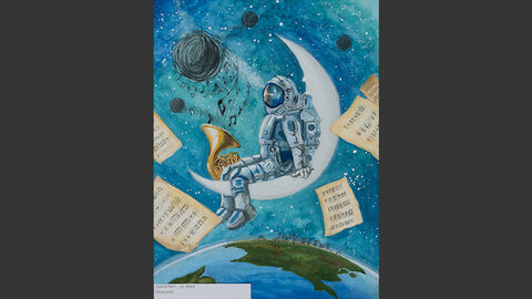 Ein Astronaut sitzt auf einer Mondsichel, unter ihm liegt die Erde, um ihn herum schweben Notenblätter und eine Trompete, aus der Töne kommen.