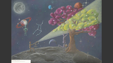 Auf einem mondartigen schwarzen Planeten kniet eine Gliederpuppe vor einem Teleskop, welches einen Baum anleuchtet, von dem eine andere Gliederpuppe etwas pflückt.   