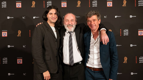 Teile des Casts von "Was man von hier aus sehen kann": Benjamin Radjaipour, Karl Markovics und Peter Schneider