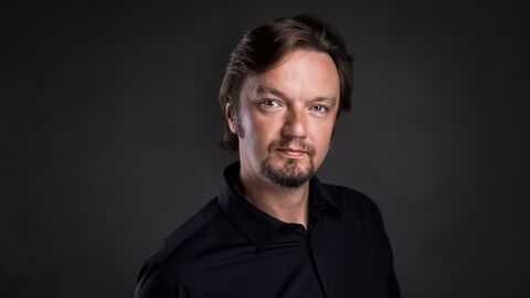 Ainars Rubikis ist Generalmusikdirektor am Staatstheater Kassel Porträt von Ainars Rubikis