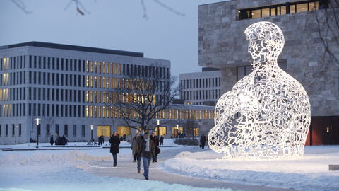Der Campus der Goethe-Universität Frankfurt im Schnee. Der Campus der Goethe-Universität Frankfurt im Schnee.