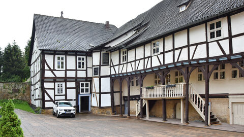 Der Junkernhof Meimbressen in Calden wurde 2024 mit dem Hessischen Denkmalschutzpreis ausgezeichnet. Blick auf den Junkernhof Meimbressen in Calden
