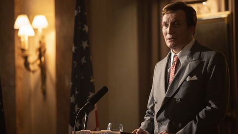 Oliver Masucci in "Herrhausen - Der Herr des Geldes" Oliver Masucci in "Herrhausen - Der Herr des Geldes"