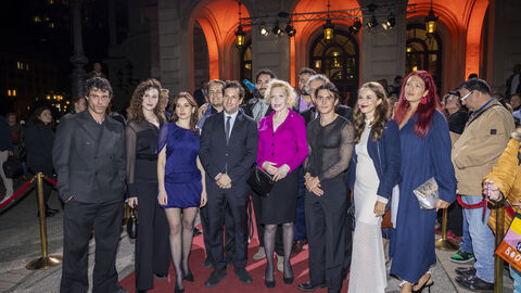 Menschen auf dem roten Teppich