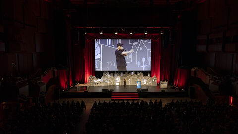 Impressionen von der Preisverleihung des Hessischen Film- und Kinopreises 2024 in der Alten Oper.