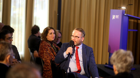 Minister Timon Gremmels im Gespräch