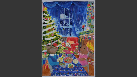 Ein Rentier und ein Bär sitzen am Tisch und lassen sich das Weihnachtsessen schmecken.