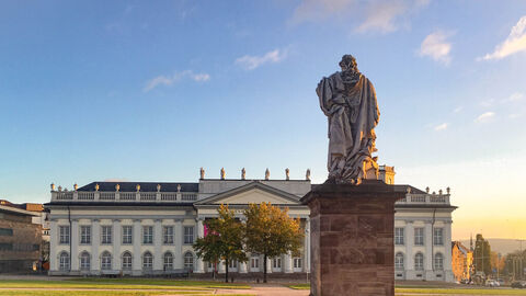 Blick auf das Fridericianum in Kassel