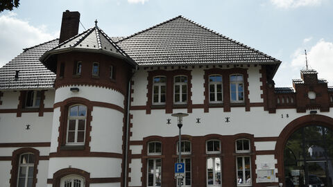 Das Generationenhaus Bahnhof Hümme von außen