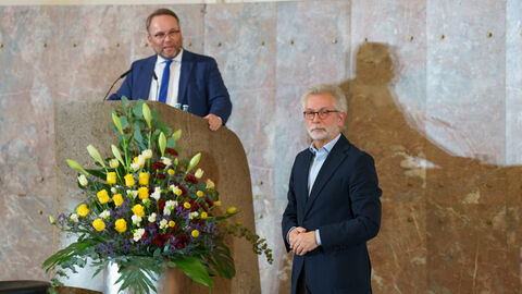 Minister Gremmels am Rednerpult