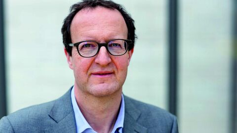 Prof. Dr. Raphael Gross ist Mitglied des Programmbeirats "Stärkung der Demokratieforschung Hessen" Porträt von Prof. Dr. Raphael Gross