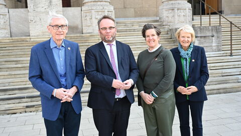 Minister Gremmels (2.v.l.) mit Gouverneur Tony Evers, der für Wissenschaft zuständigen Ministerin Missy Hughes und Tony Evers' Frau.