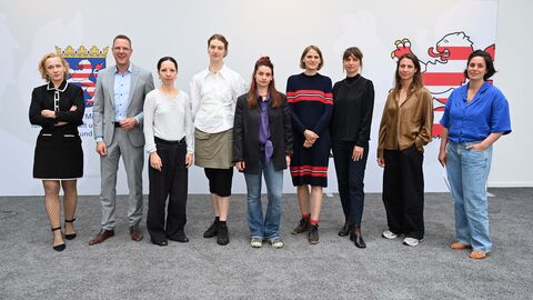 Christoph Degen mit einigen der Ottilie-Roederstein-Stipendiatinnen 2025.