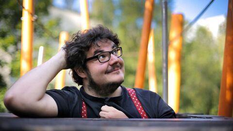 Regisseur Axel Ranisch bekommt den QMS Respect Award. Regisseur Axel Ranisch