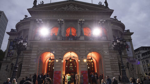 Die Alte Oper im Abendlicht