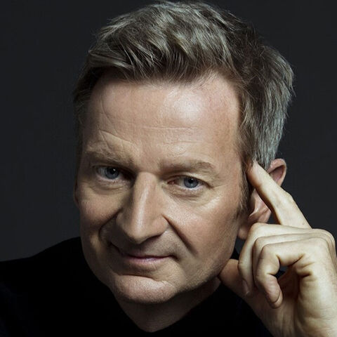 Schauspieler Michael Keßler erhält den Ehrenpreis des Ministerpräsidenten beim Hessischen Film- und Kinopreis 2025. Porträt von Michael Keßler